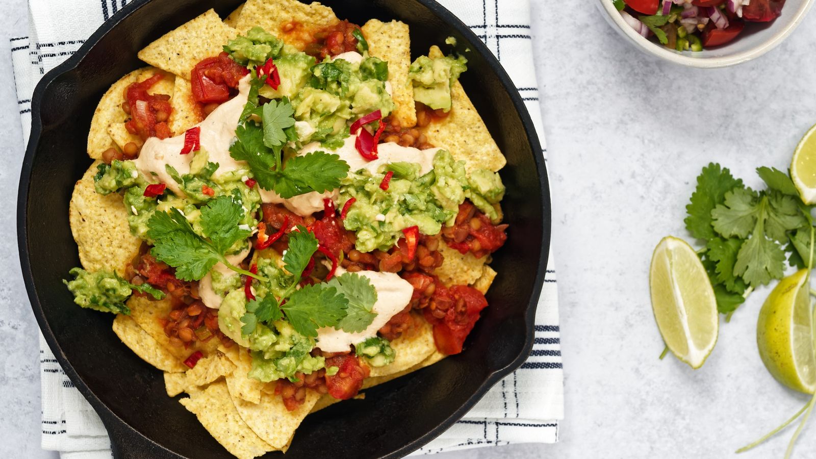 Linzen nacho bowl